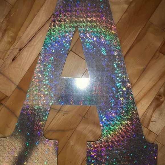 Sign - Picture 1 of 1